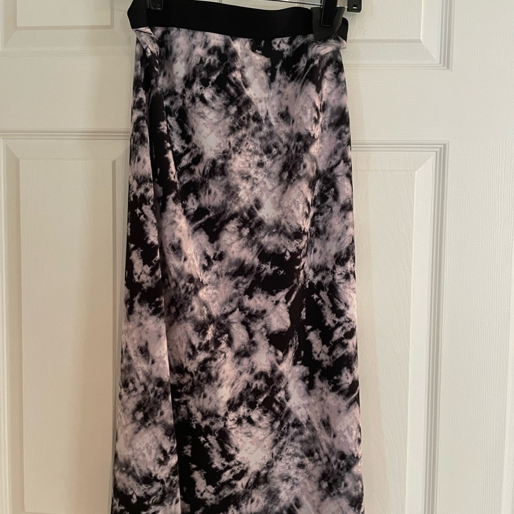 Sanctuary Black and White Tie-Dye Midi Skirt